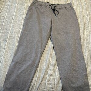 Women’s lululemon ankle length pants